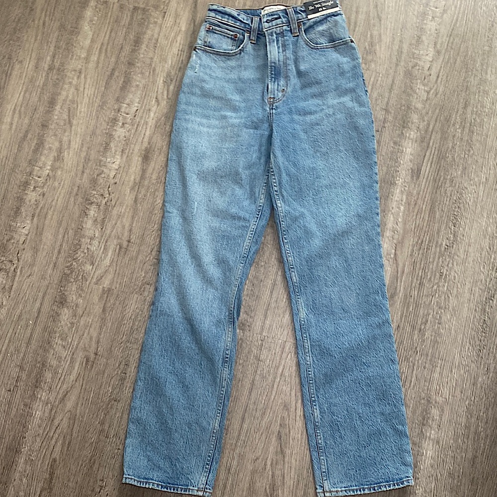 👖Abercrombie Curve Love Ultra High Rise 90’s Straight- 25/0R